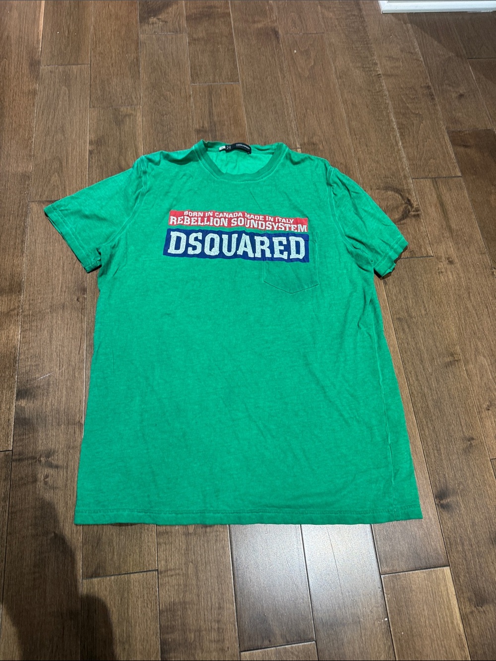 DSQUARED2 Green Logo Pocket T‑Shirt with Red & Blue Graphic